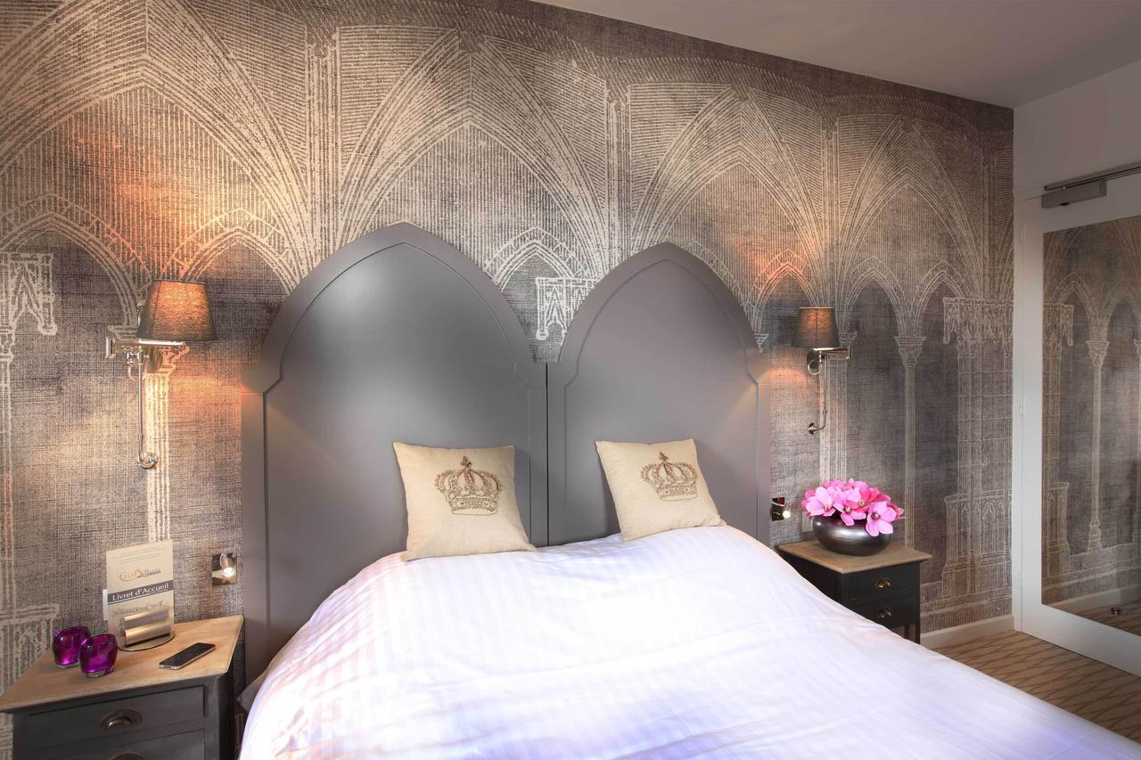 Logis Hotel La Croix Blanche Fontevraud Room photo