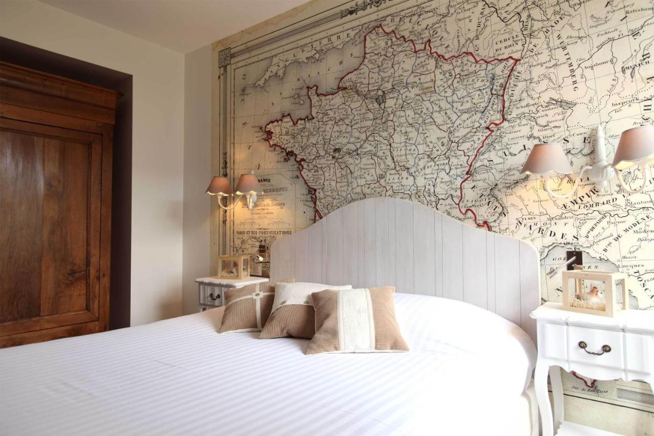 Logis Hotel La Croix Blanche Fontevraud Room photo